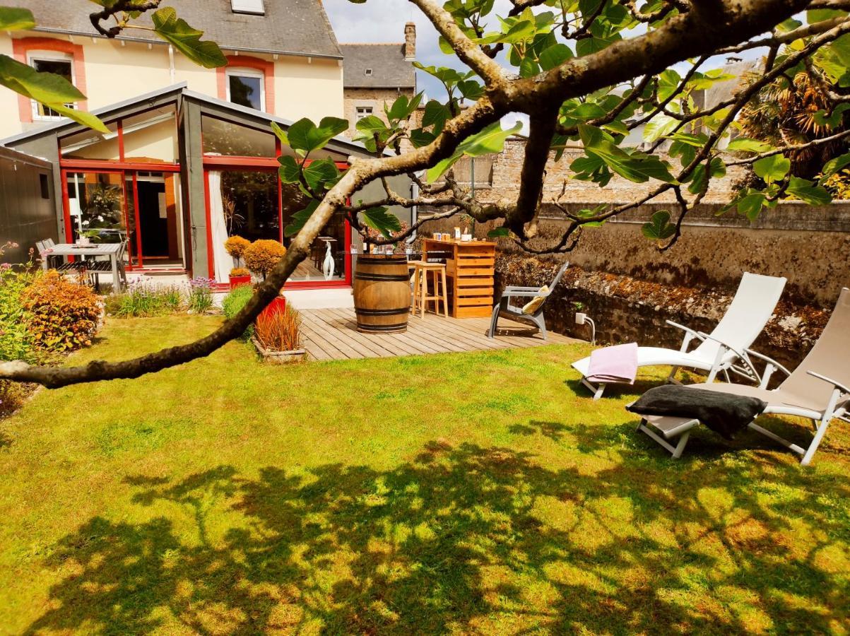 쎙브히육 Aux Trois Palmiers B&B 외부 사진