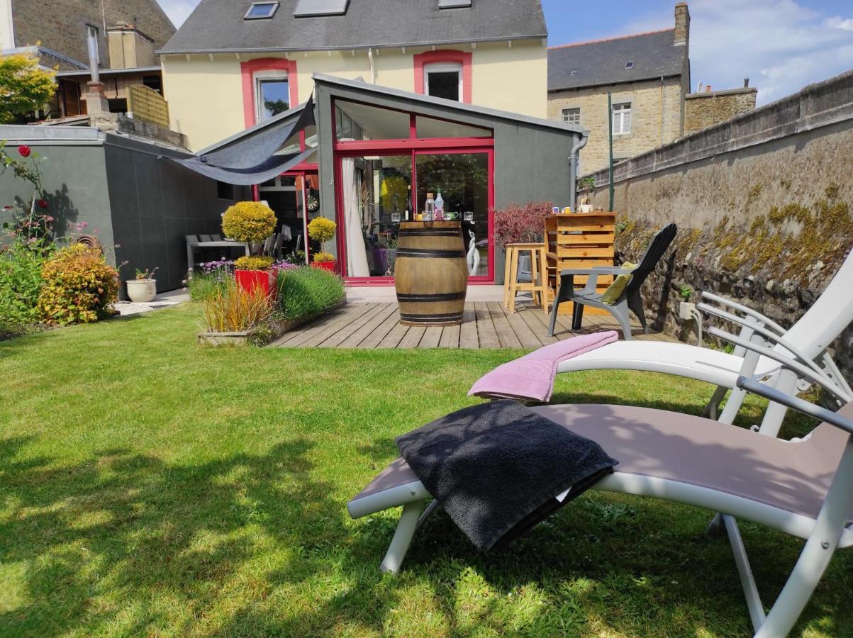 쎙브히육 Aux Trois Palmiers B&B 외부 사진